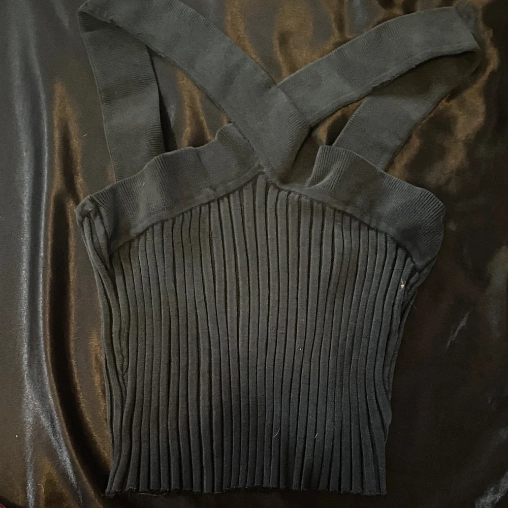 Cache Black Ribbed Crop Top - Picture 1 of 1